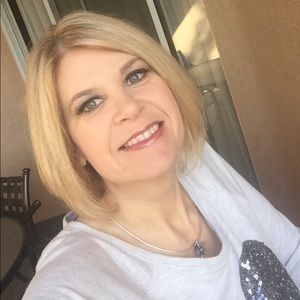 Meet your Posher, Shelly